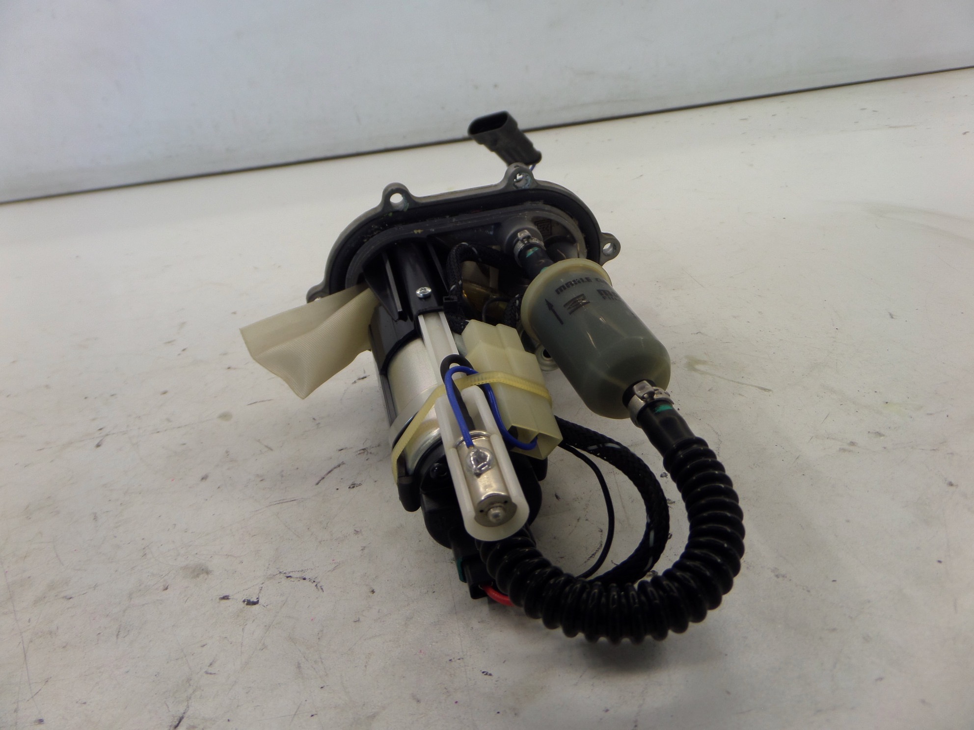 ducati-848-fuel-pump-08-13-oem-ebay