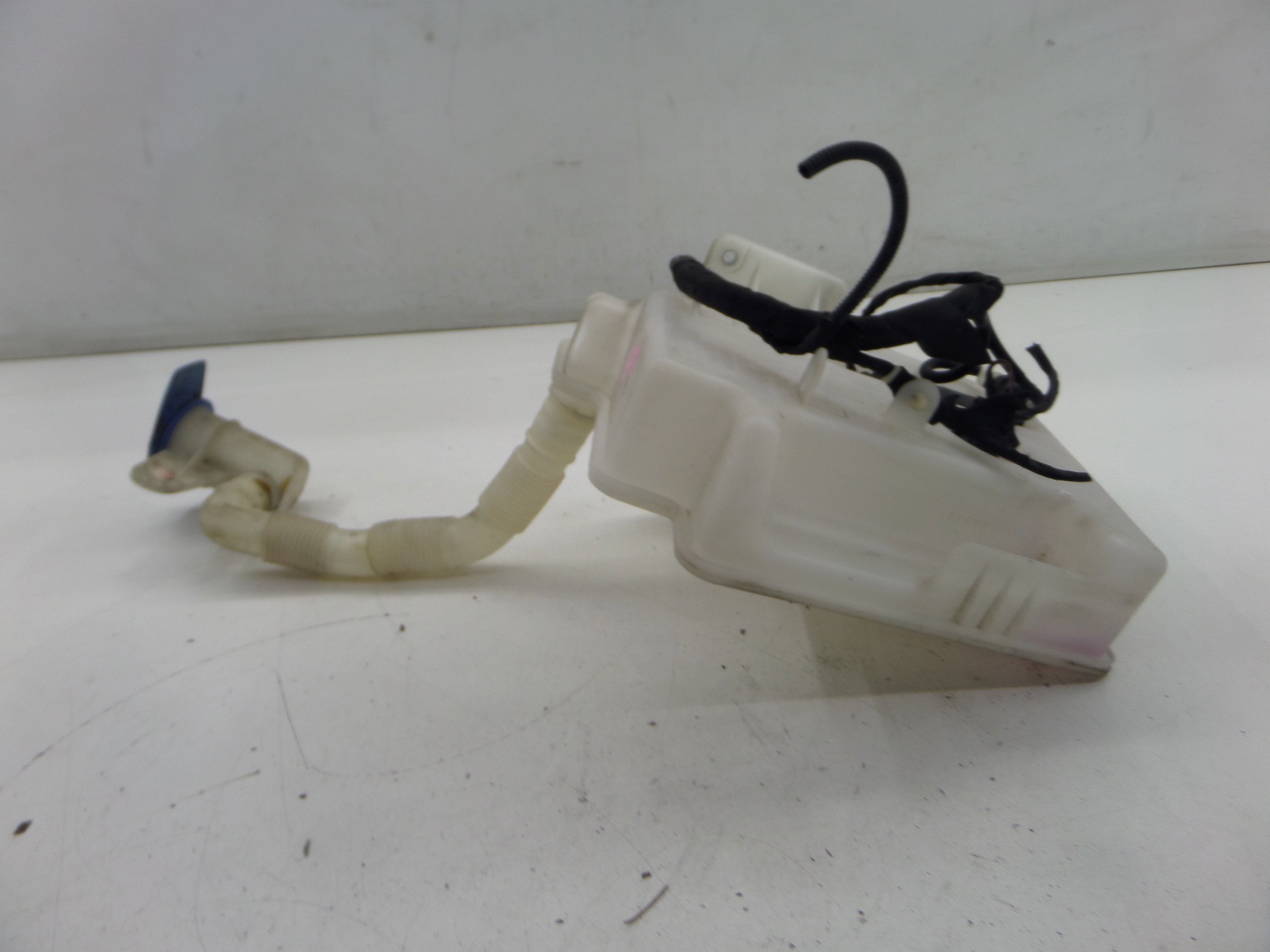 Audi A3 Windshield Washer Reservoir Bottle 8P 0608 OEM eBay